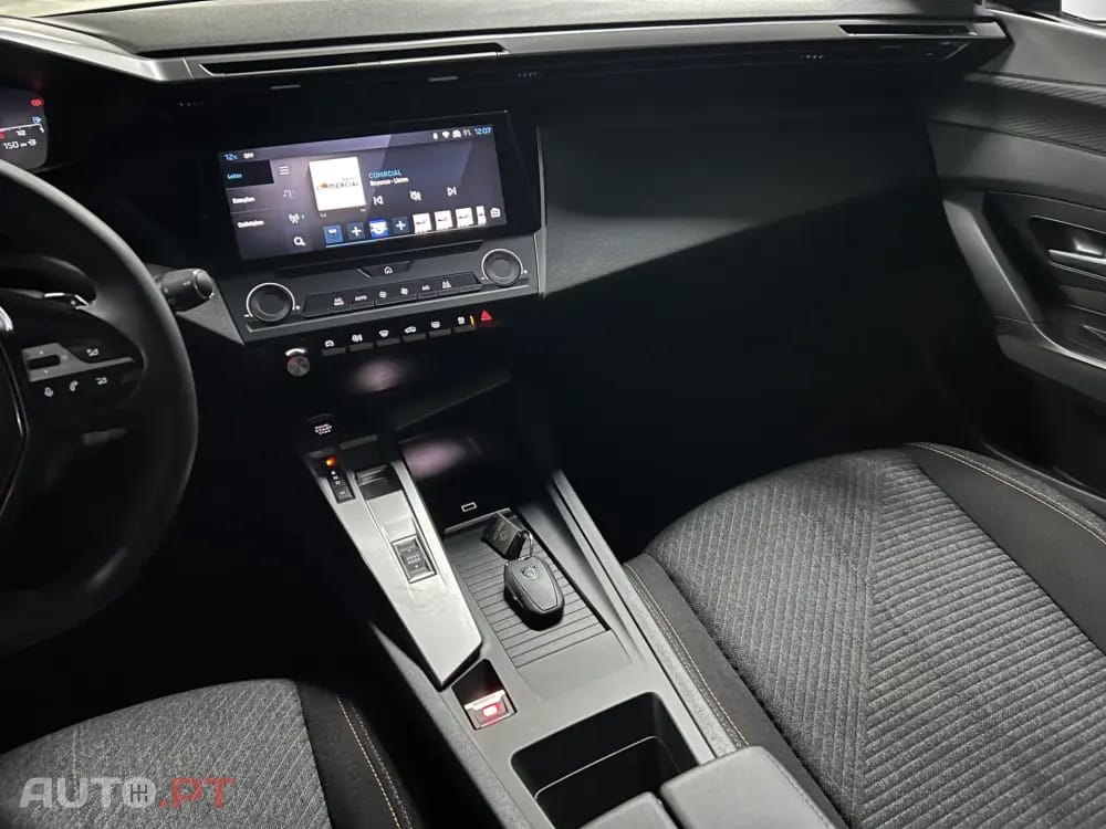 Peugeot 308 1.2 Hybrid Style e-DCS6