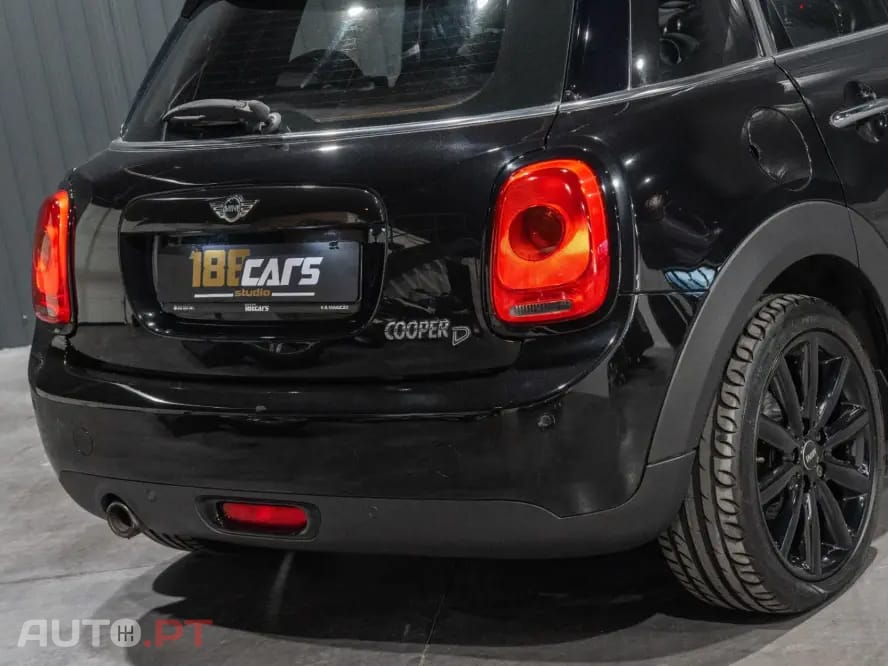 MINI Cooper Cooper D