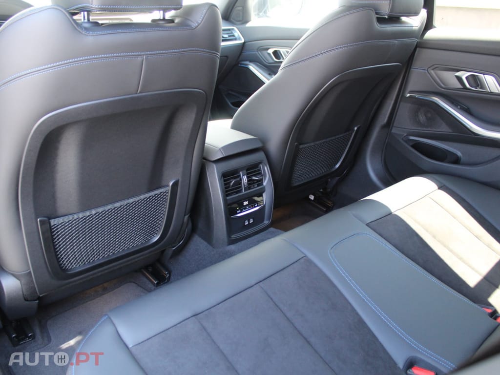 BMW 320 Touring M Sport • Pack M Auto • IVA Dedutível