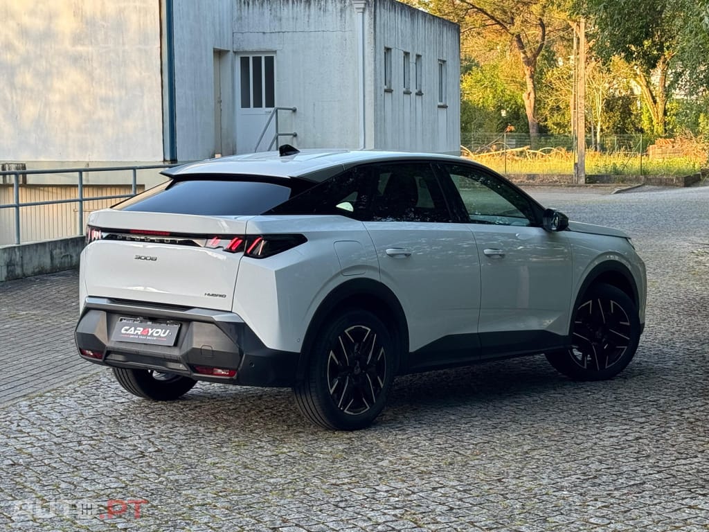 Peugeot 3008 1.2 Hybrid Allure e-DCS6