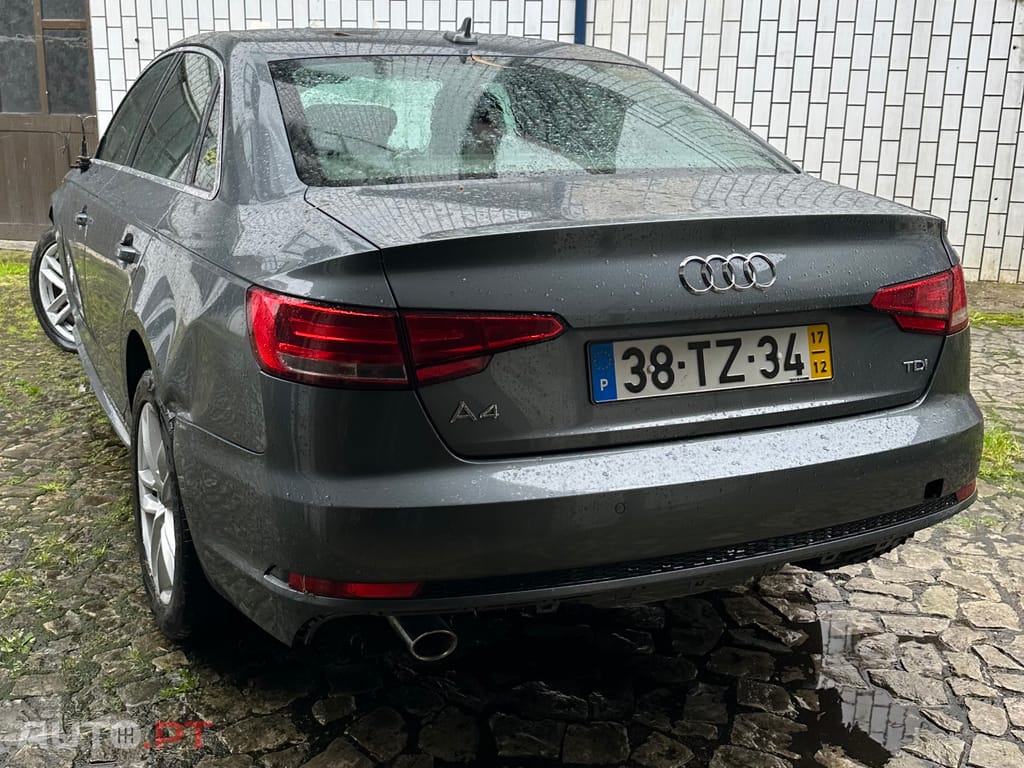 Audi A4 Sedan