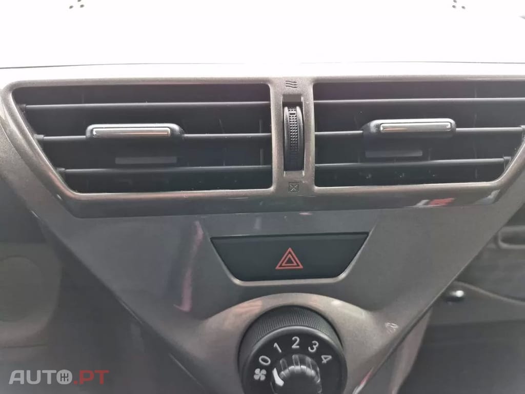 Toyota iQ 1.0 VVT-i Essential+AC