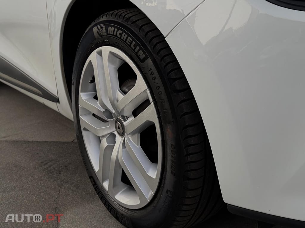 Renault Clio Sport Tourer 0.9 TCe Limited