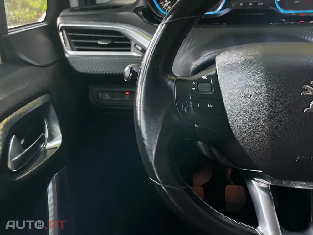 Peugeot 2008 1.2 PureTech Allure