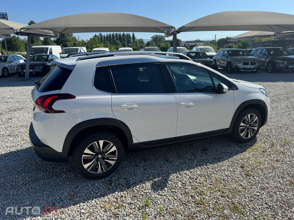 Peugeot 2008 1.2 PureTech Allure EAT6