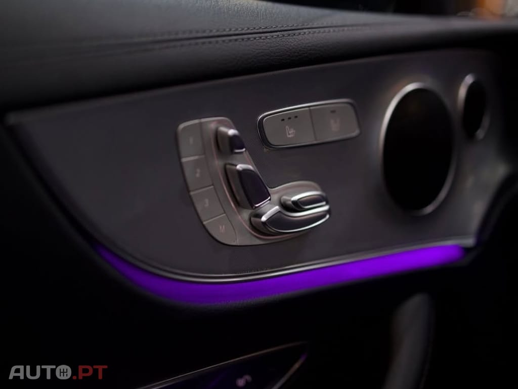 Mercedes-Benz E 220 AMG