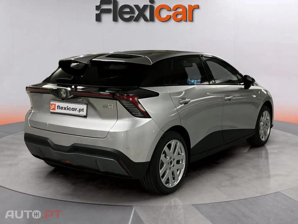 MG MG4 64 kWh Luxury