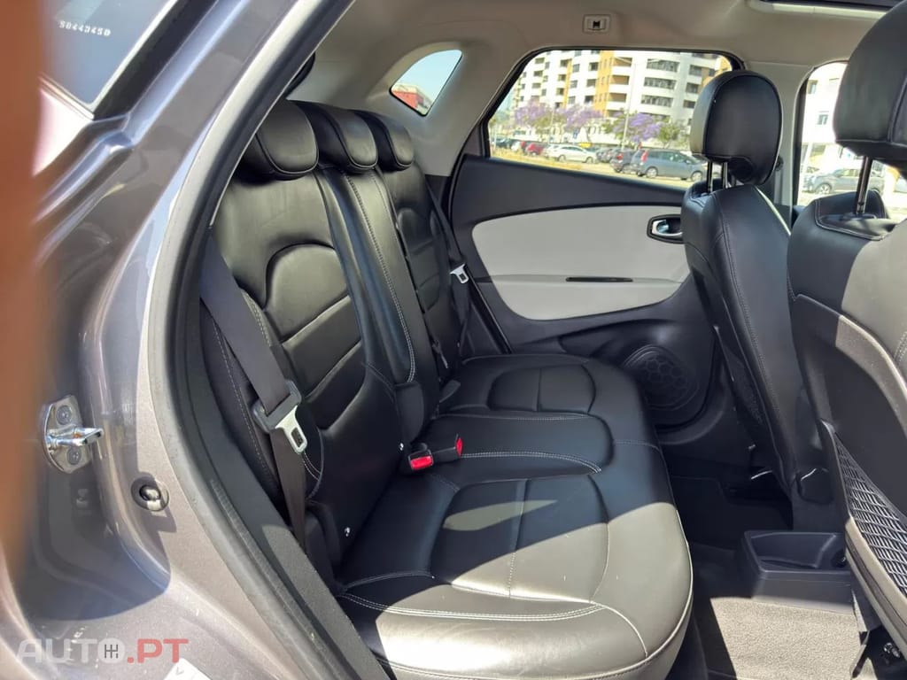 Renault Captur 1.2 TCe Initiale Paris EDC