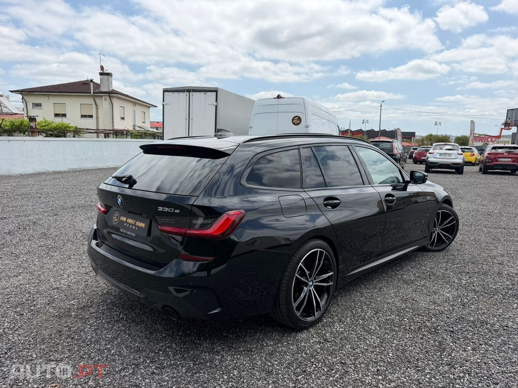 BMW 330 PACK M PERFORMANCE