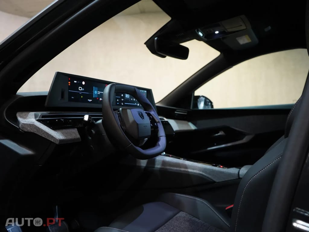 Peugeot 3008 1.2 Hybrid Allure e-DCS6