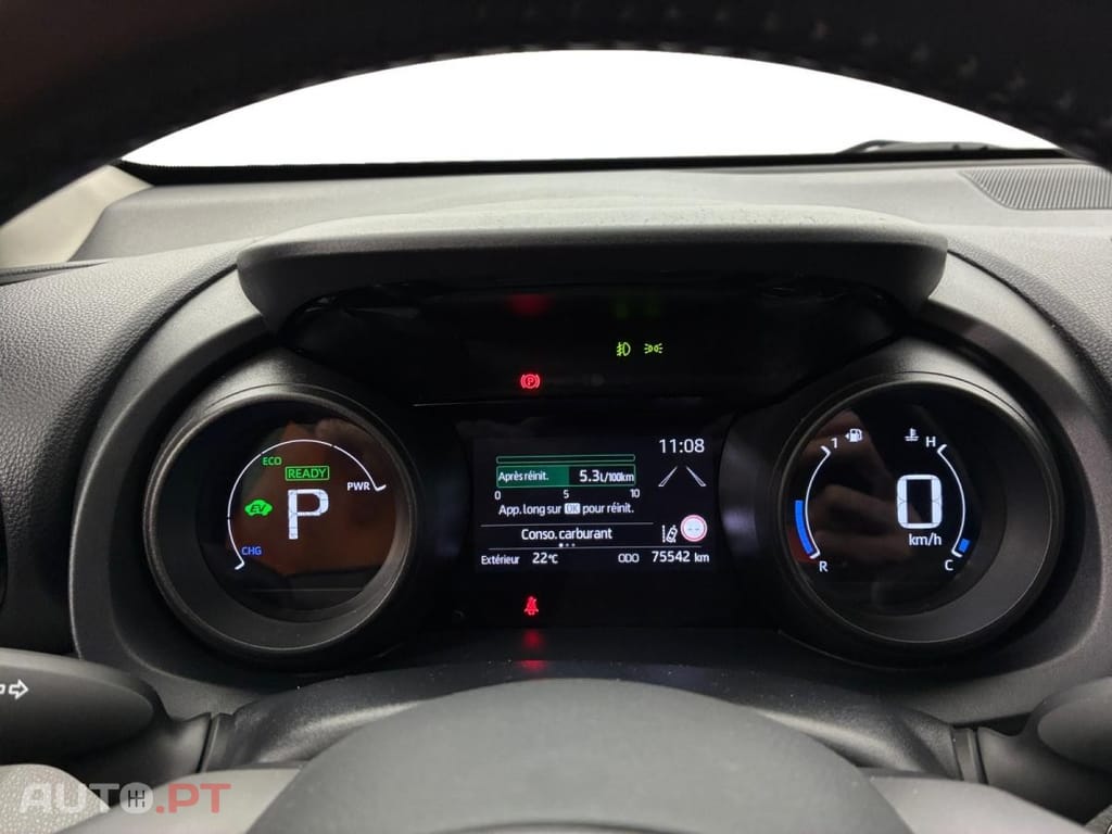 Toyota Yaris Cross 1.5 HDF Dynamic Business + beyond Zero Academy
