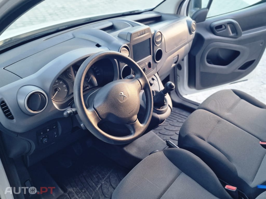 Peugeot Partner 1.6 HDI 3LUG GPS PREMIUIM (FULL EXTRAS)