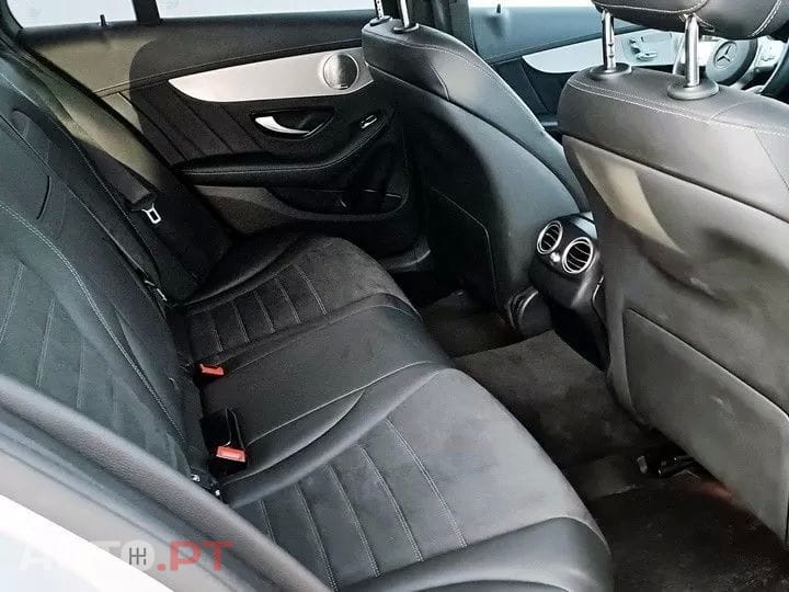 Mercedes-Benz C 300 e AMG Line