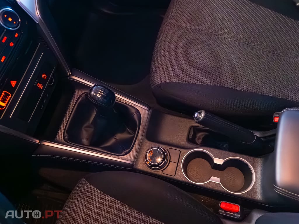 Mitsubishi L200 2.3 DI-D Strakar CD Intense 4WD