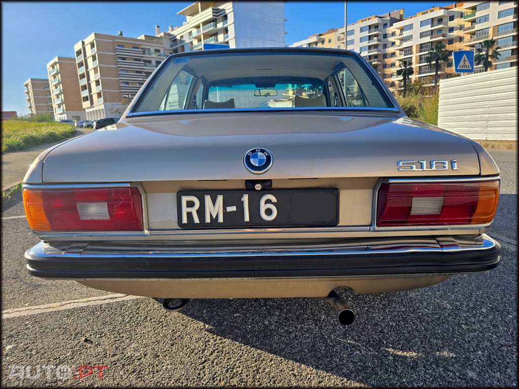 BMW 518 i E12