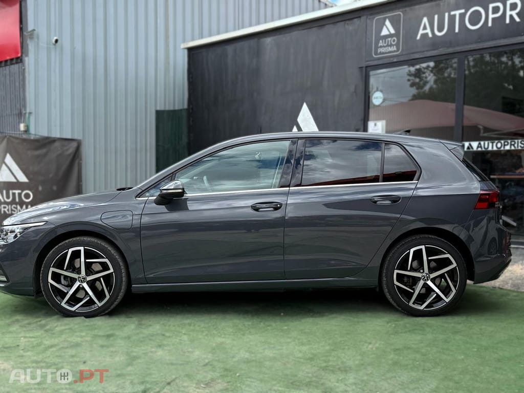 Volkswagen Golf 1.4 eHybrid OPF DSG Style