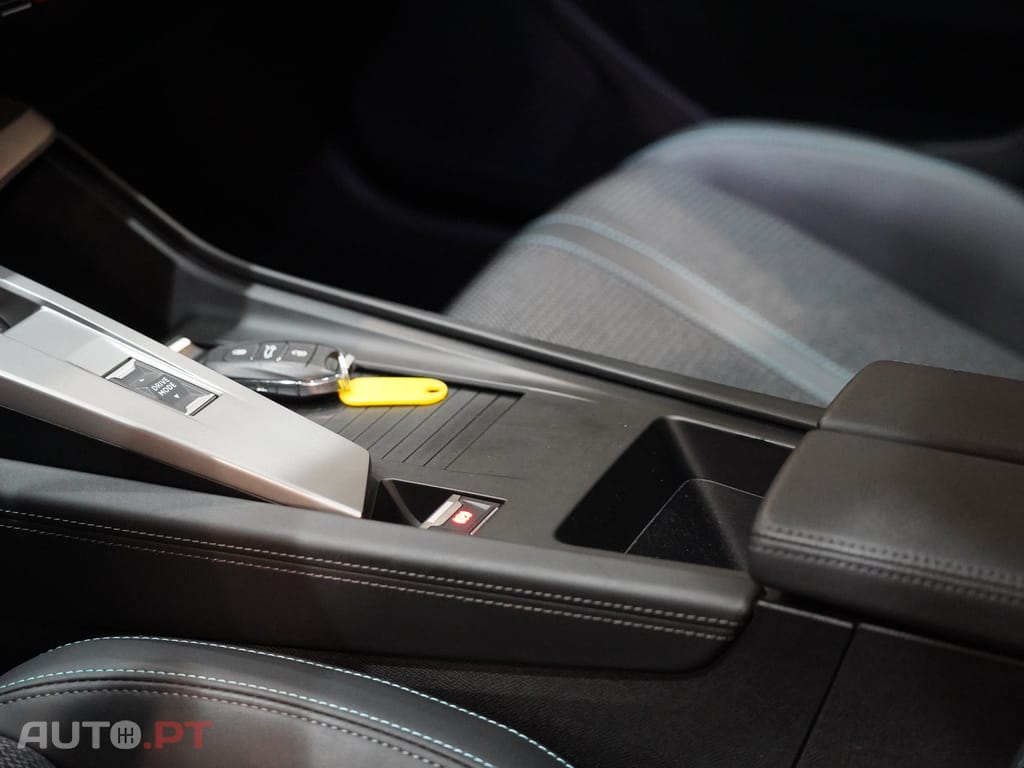 Peugeot E-308 54 kWh Allure