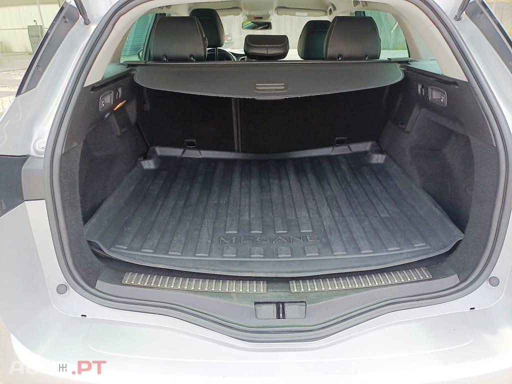 Renault Mégane Sport Tourer TCE 130 ENERGY EDC INTENS