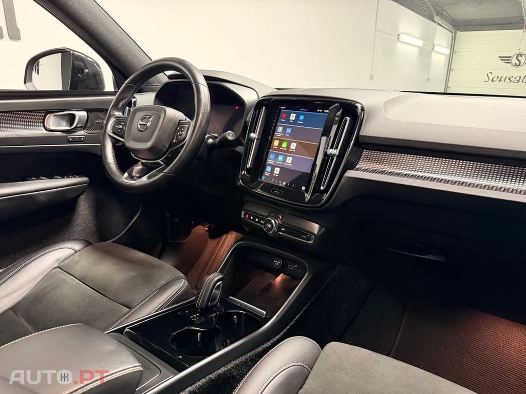 Volvo XC 40 P8 AWD Recharge RDesign — fotografia 17