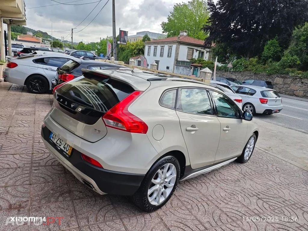 Volvo V40 Cross Country 1.5 T3 Summum Geartronic