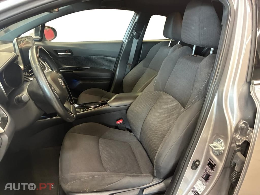 Toyota C-HR 1.8 Hybrid Dynamic