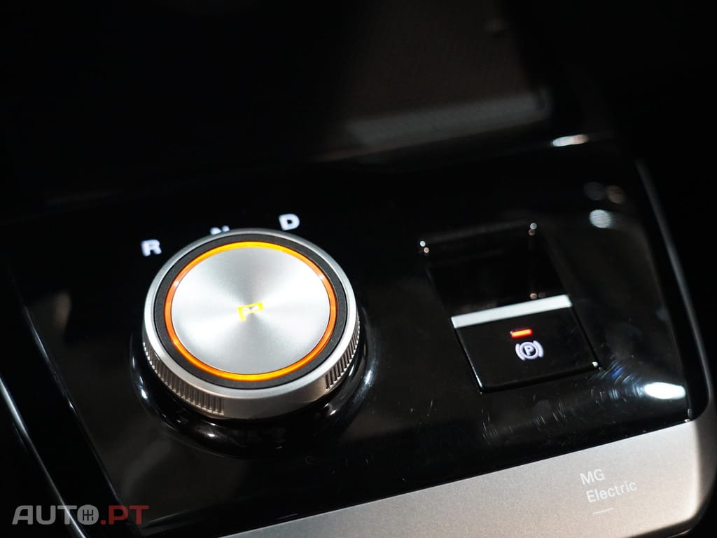 MG MG4 64 kWh Luxury