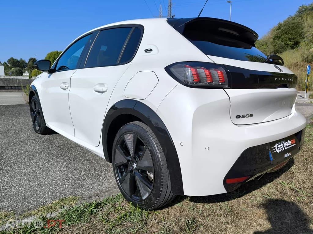 Peugeot E-208 50 kWh GT Line