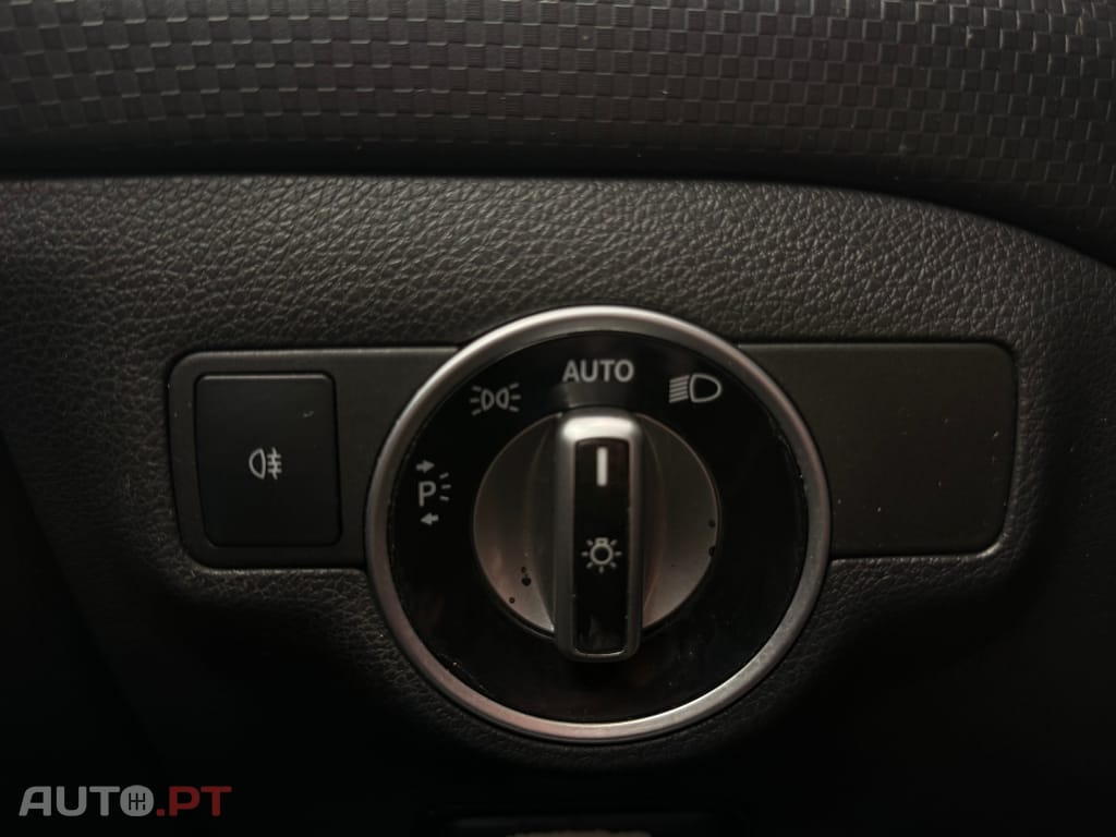 Mercedes-Benz A 200 CDI (BlueEFFICIENCY) 7G-DCT Style
