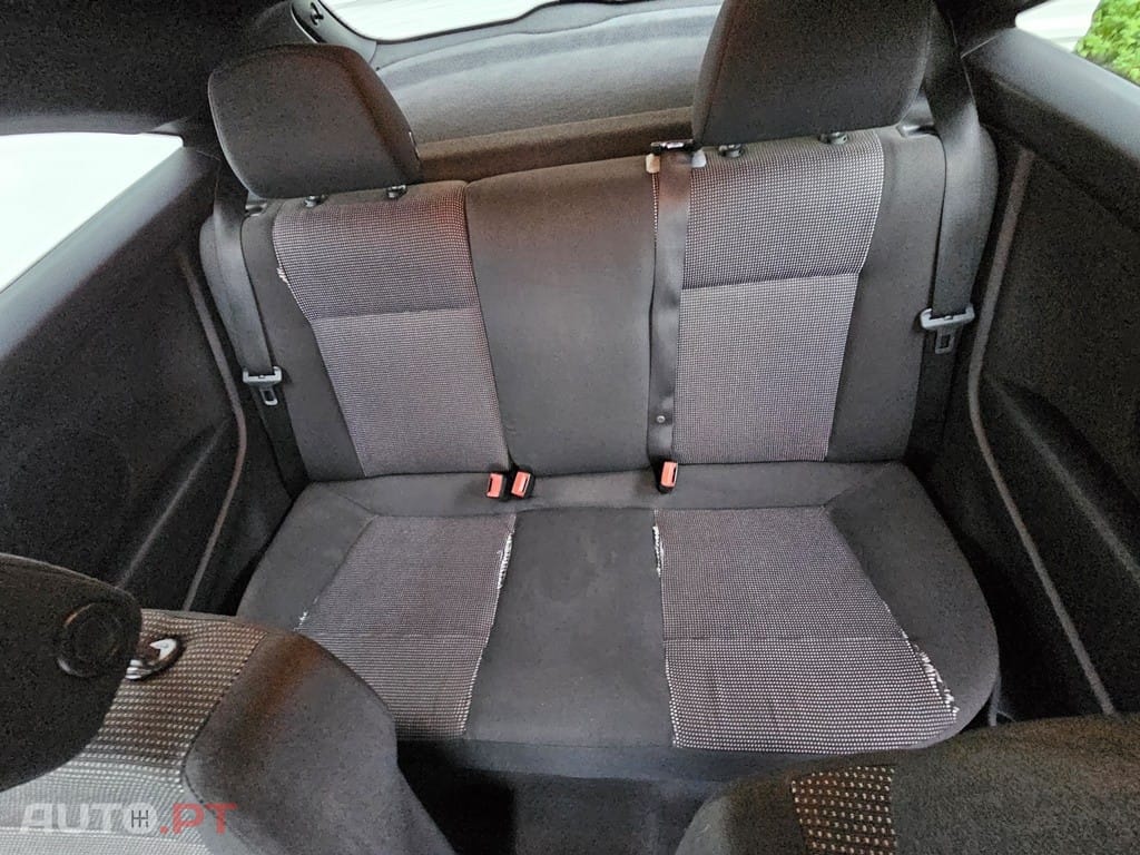 Opel Astra GTC 1.3 CDTi