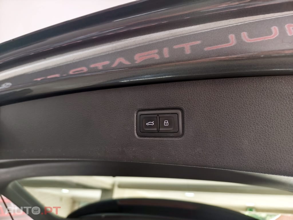 Audi Q7 3.0 TDi quattro S-line Tiptronic 7L