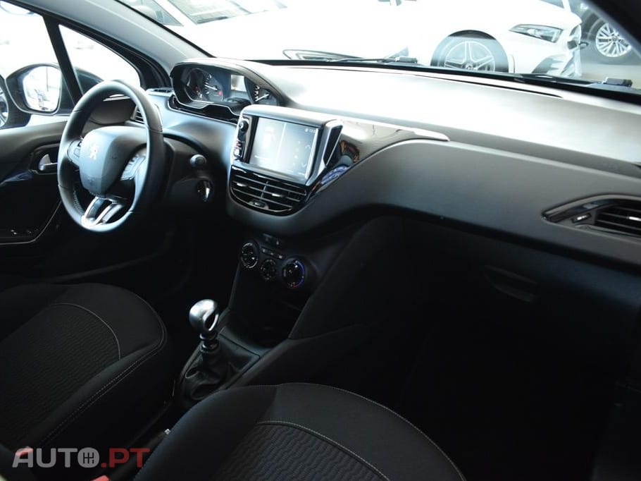 Peugeot 208 1.5 BlueHDi Signature