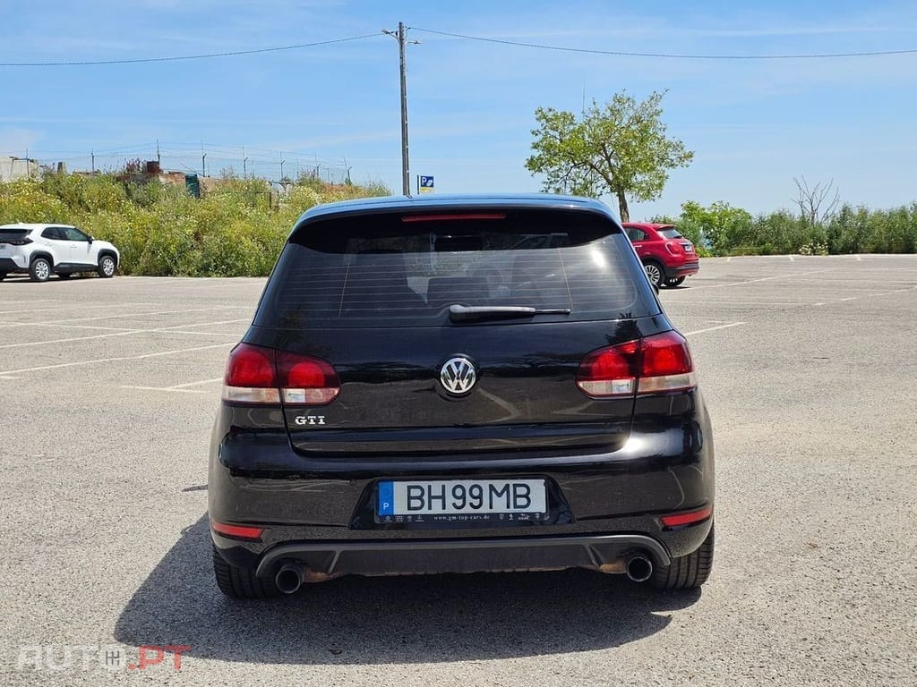 Volkswagen Golf 2.0 TSI GTI