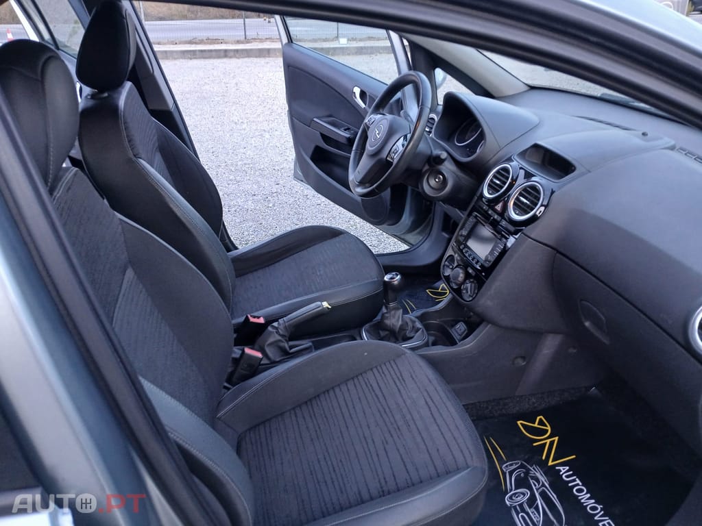 Opel Corsa 1.2 Enjoy