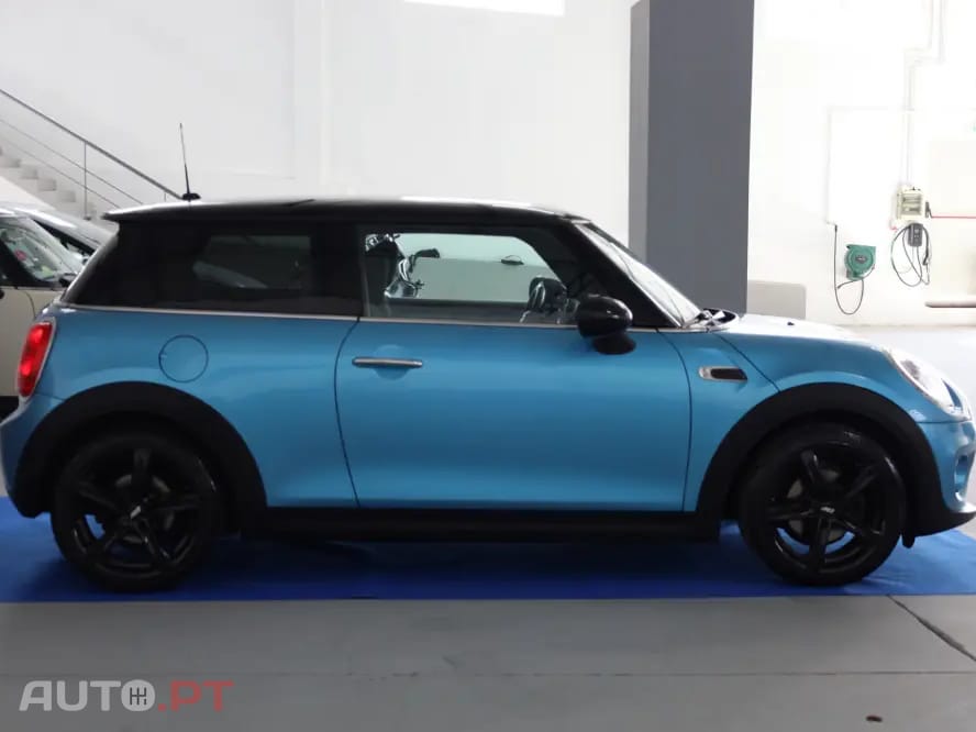 MINI Cooper Cooper D