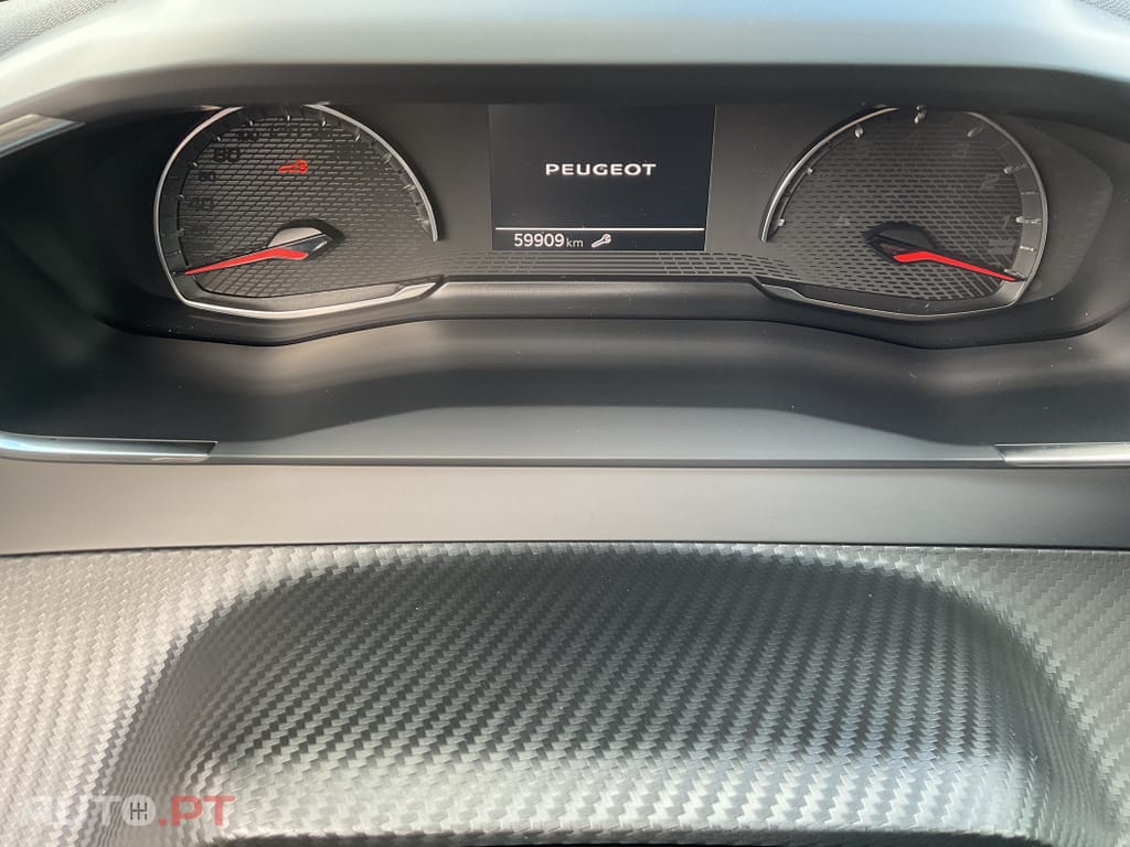 Peugeot 2008 1.2 PureTech Active Pack