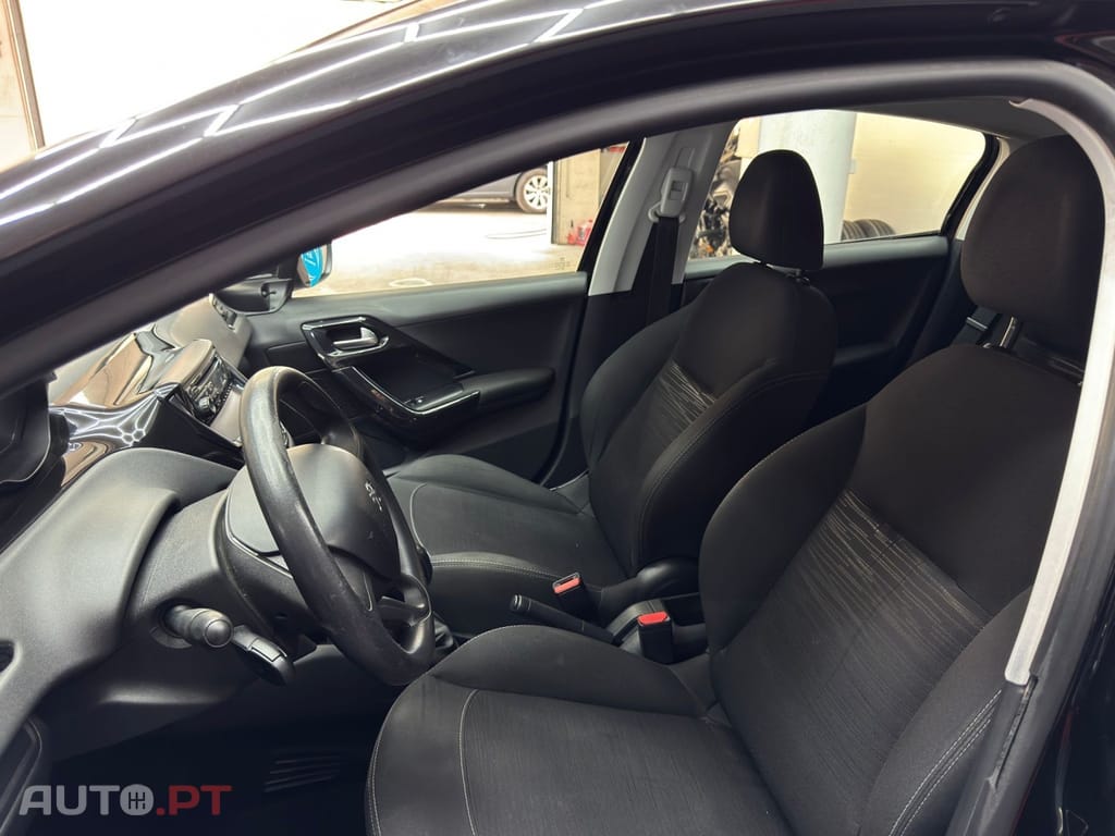 Peugeot 208 1.0 VTi Access