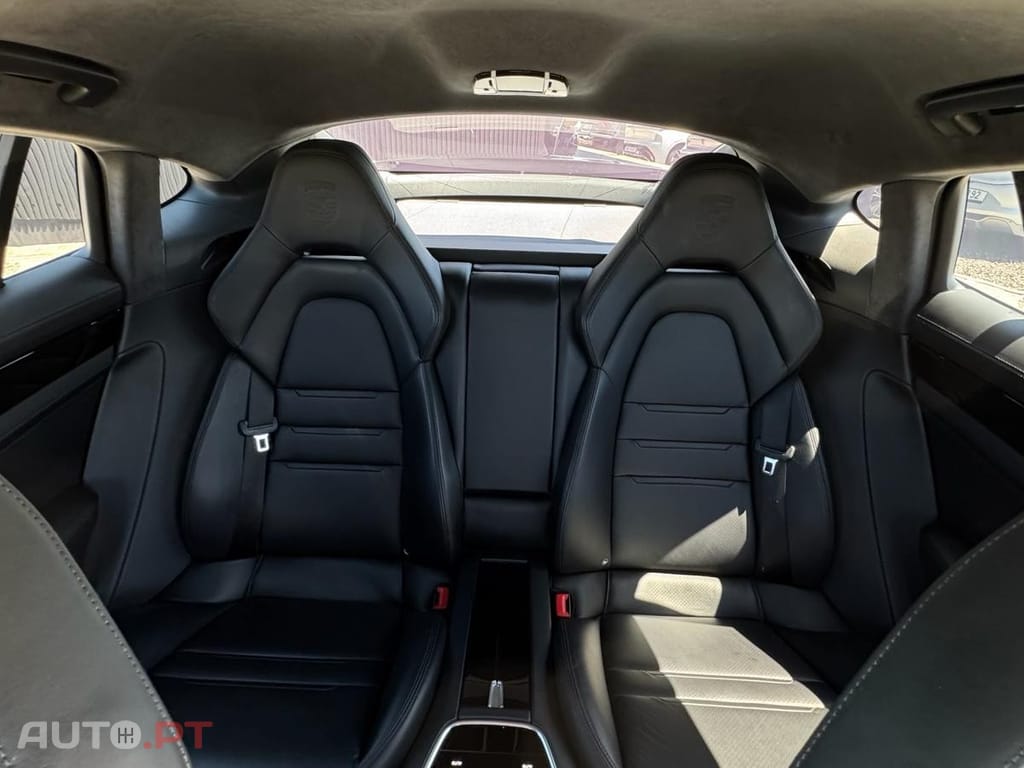 Porsche Panamera 4 E-Hybrid
