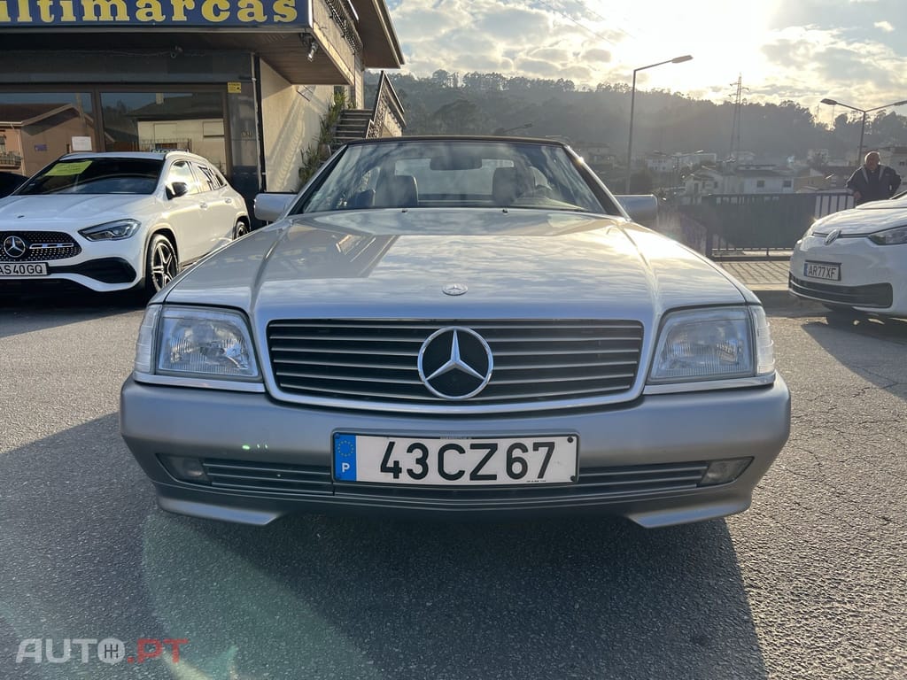 Mercedes-Benz SL 280 Outro