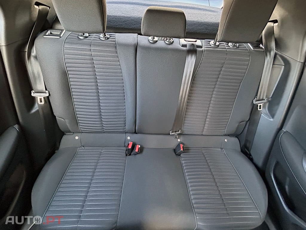 Peugeot E-2008 54 kWh Active