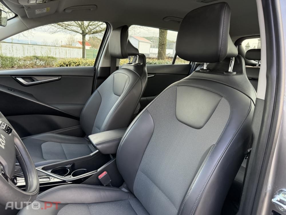 Kia Niro 1.6 GDI PHEV 2WD OPF Aut. Vision