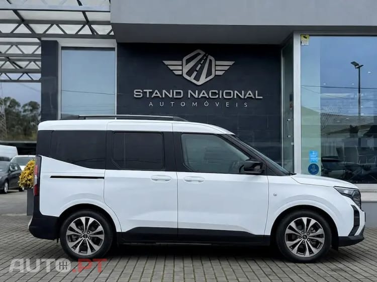 Ford Tourneo 1.0 EcoBoost Titanium