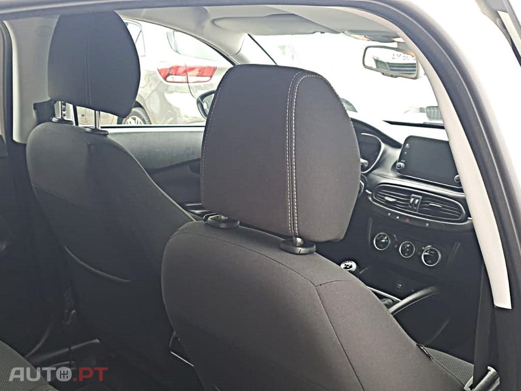 Fiat Tipo 1.3 M-Jet Lounge