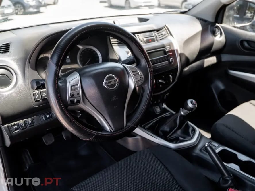 Nissan Navara 2.5 dCi CD LE
