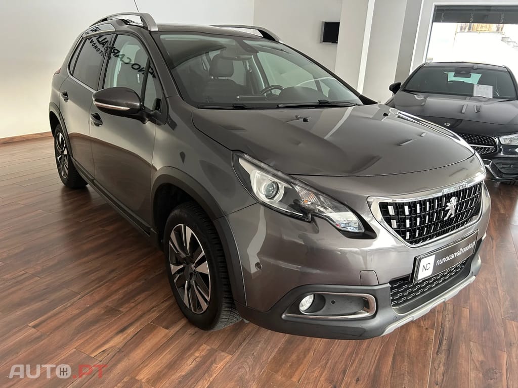 Peugeot 2008 1.2 PureTech Allure