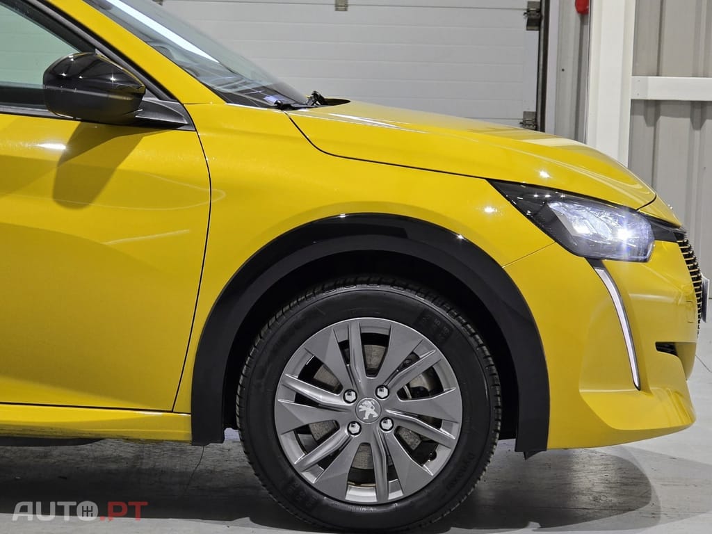 Peugeot E-208 50 kWh Style