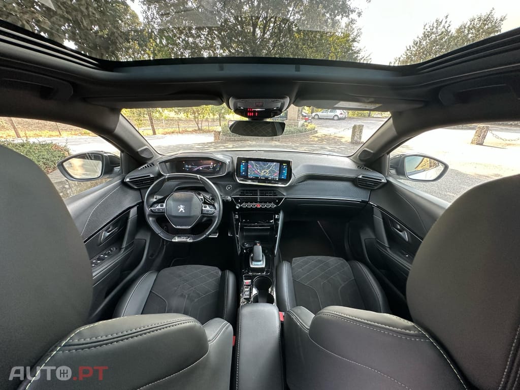 Peugeot E-208 50 kWh GT Pack