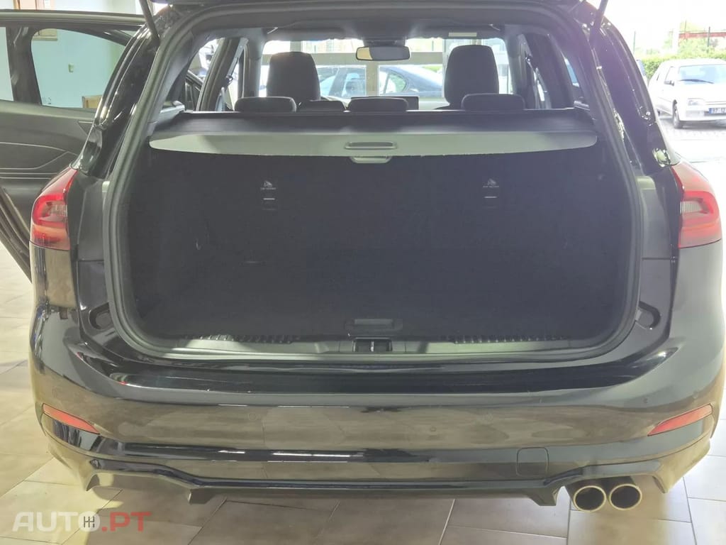 Ford Focus SW 1.0 EcoBoost MHEV ST-Line