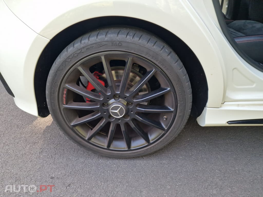 Mercedes-Benz A 180 d AMG Line