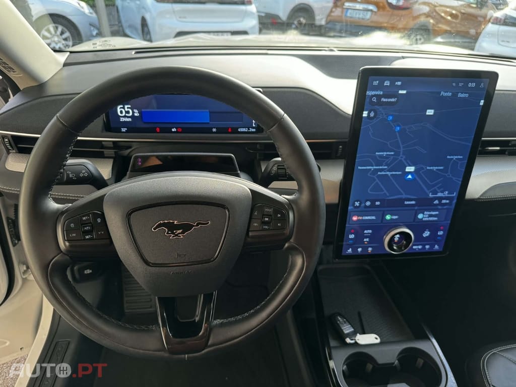 Ford Mustang Mach-E 75.7 kWh Base