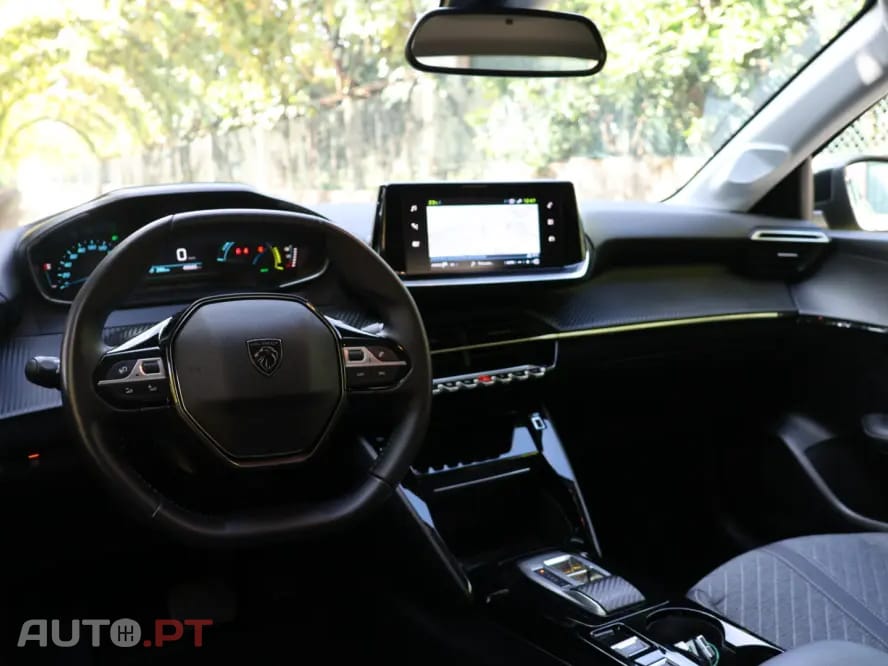 Peugeot E-208 50 kWh Style